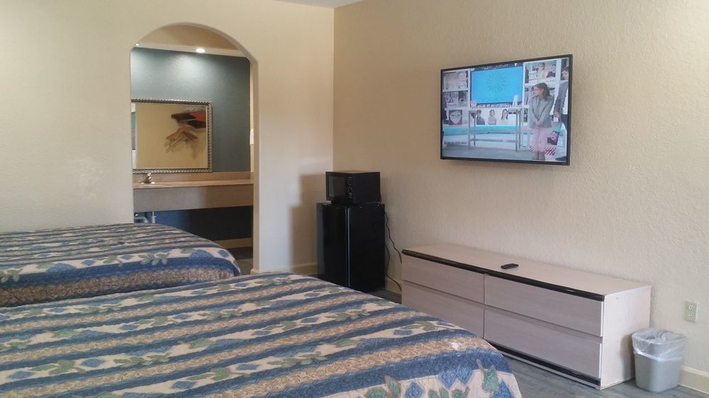Americas Best Value Inn & Suites Northeast Houston Buitenkant foto