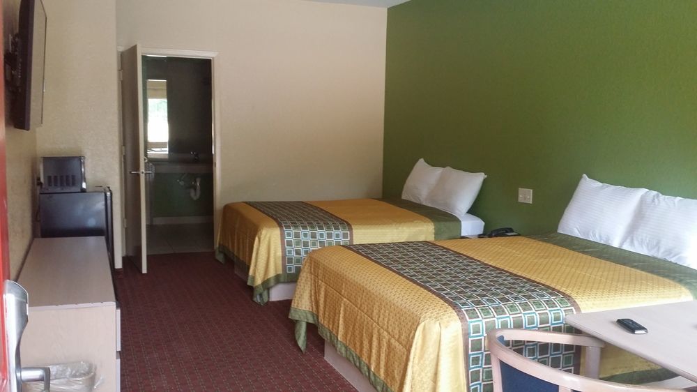 Americas Best Value Inn & Suites Northeast Houston Buitenkant foto