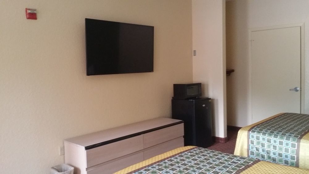 Americas Best Value Inn & Suites Northeast Houston Buitenkant foto