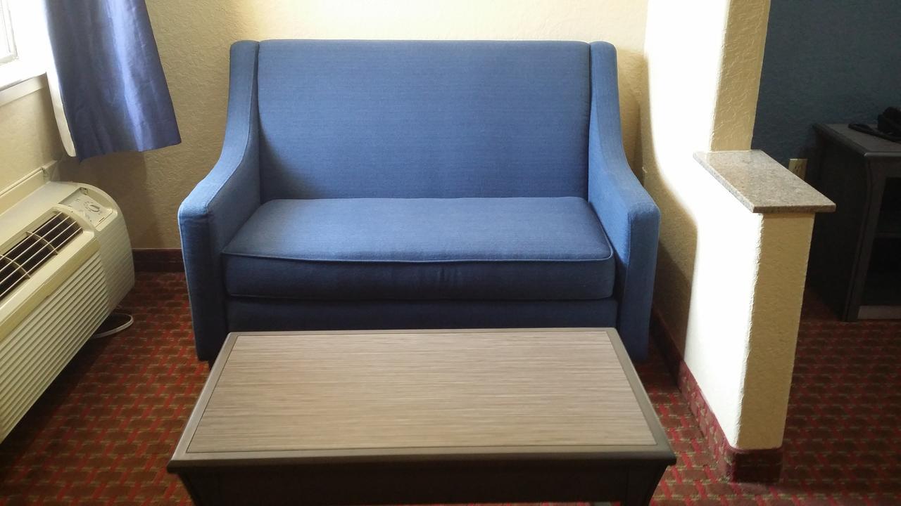 Americas Best Value Inn & Suites Northeast Houston Buitenkant foto