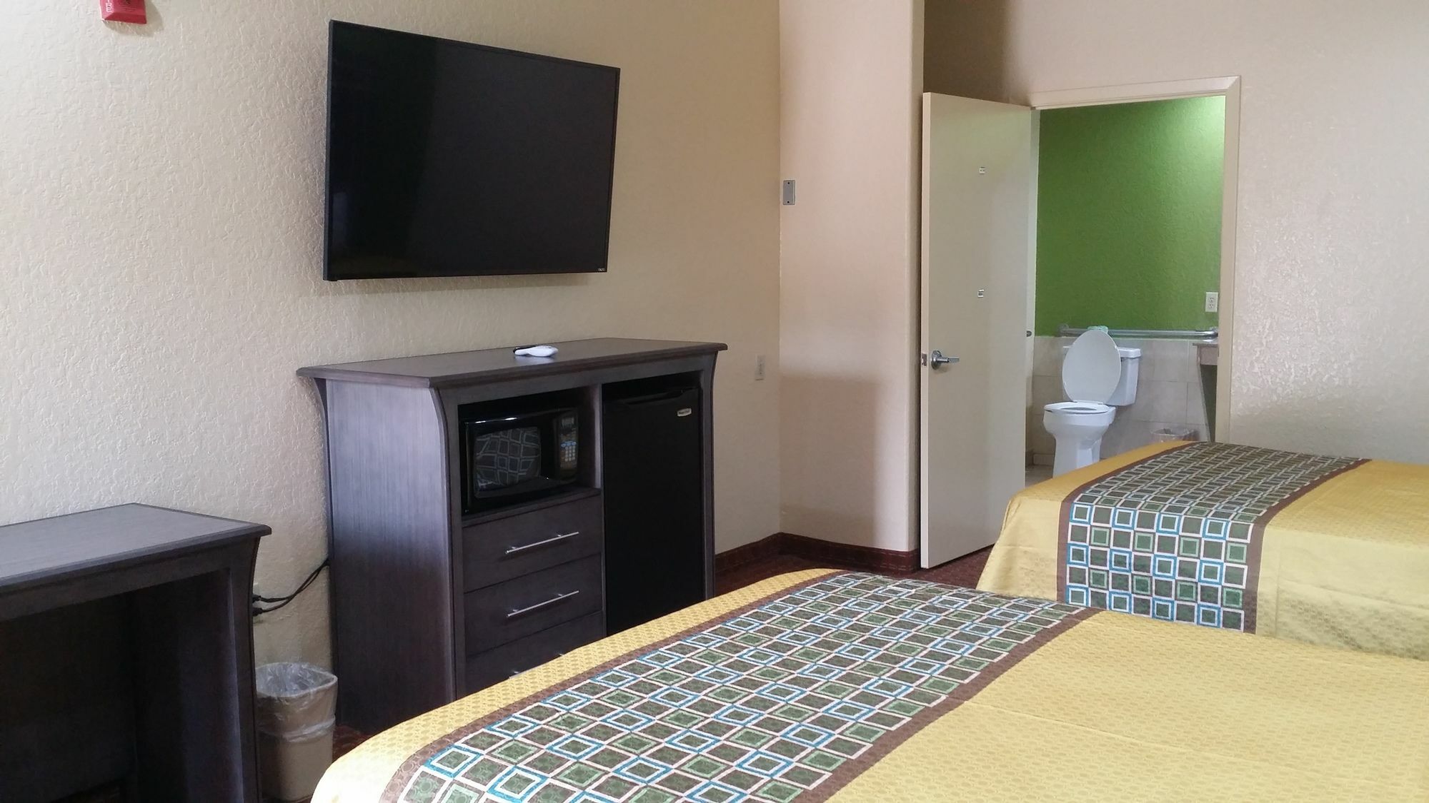 Americas Best Value Inn & Suites Northeast Houston Buitenkant foto