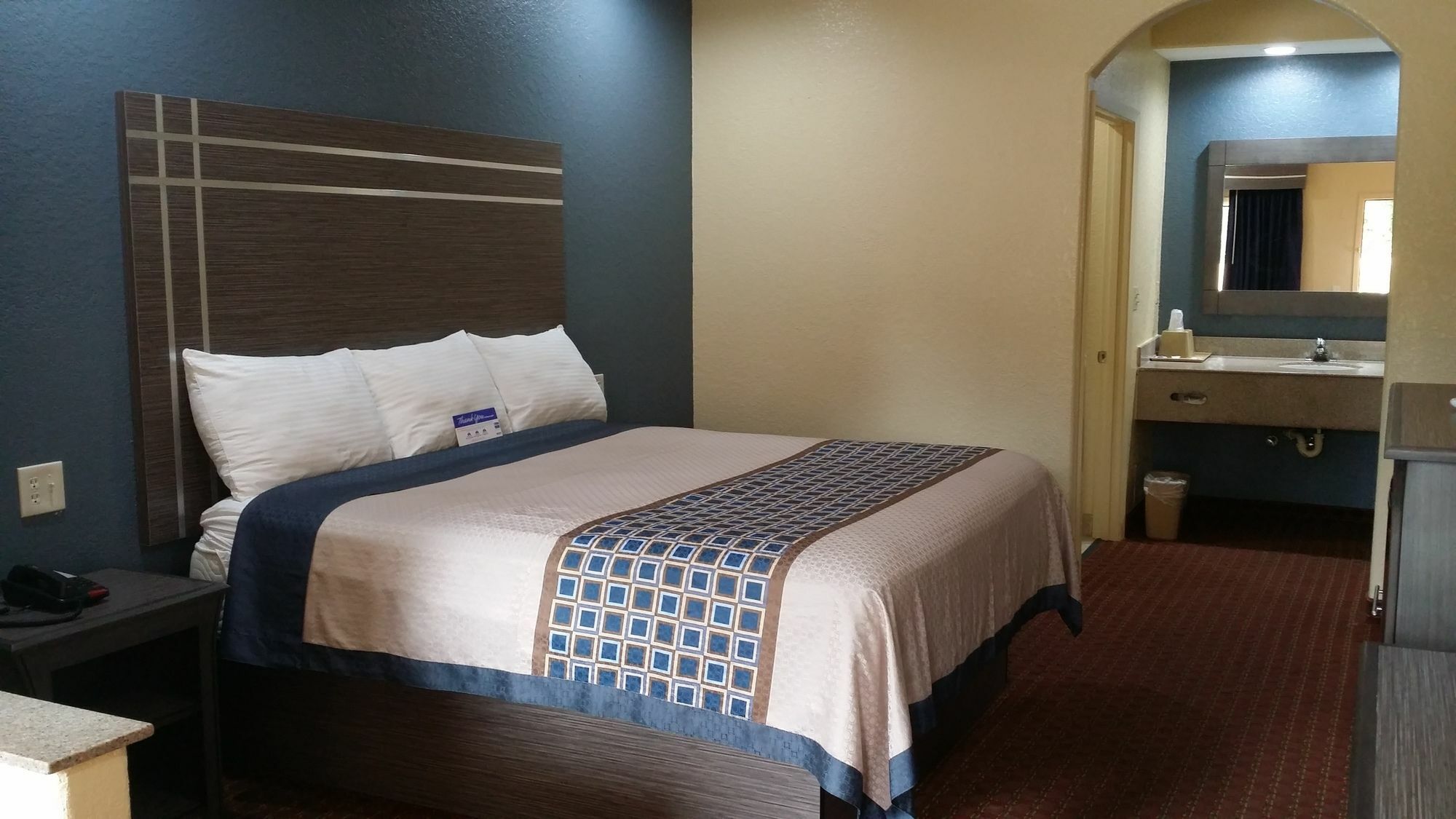 Americas Best Value Inn & Suites Northeast Houston Buitenkant foto