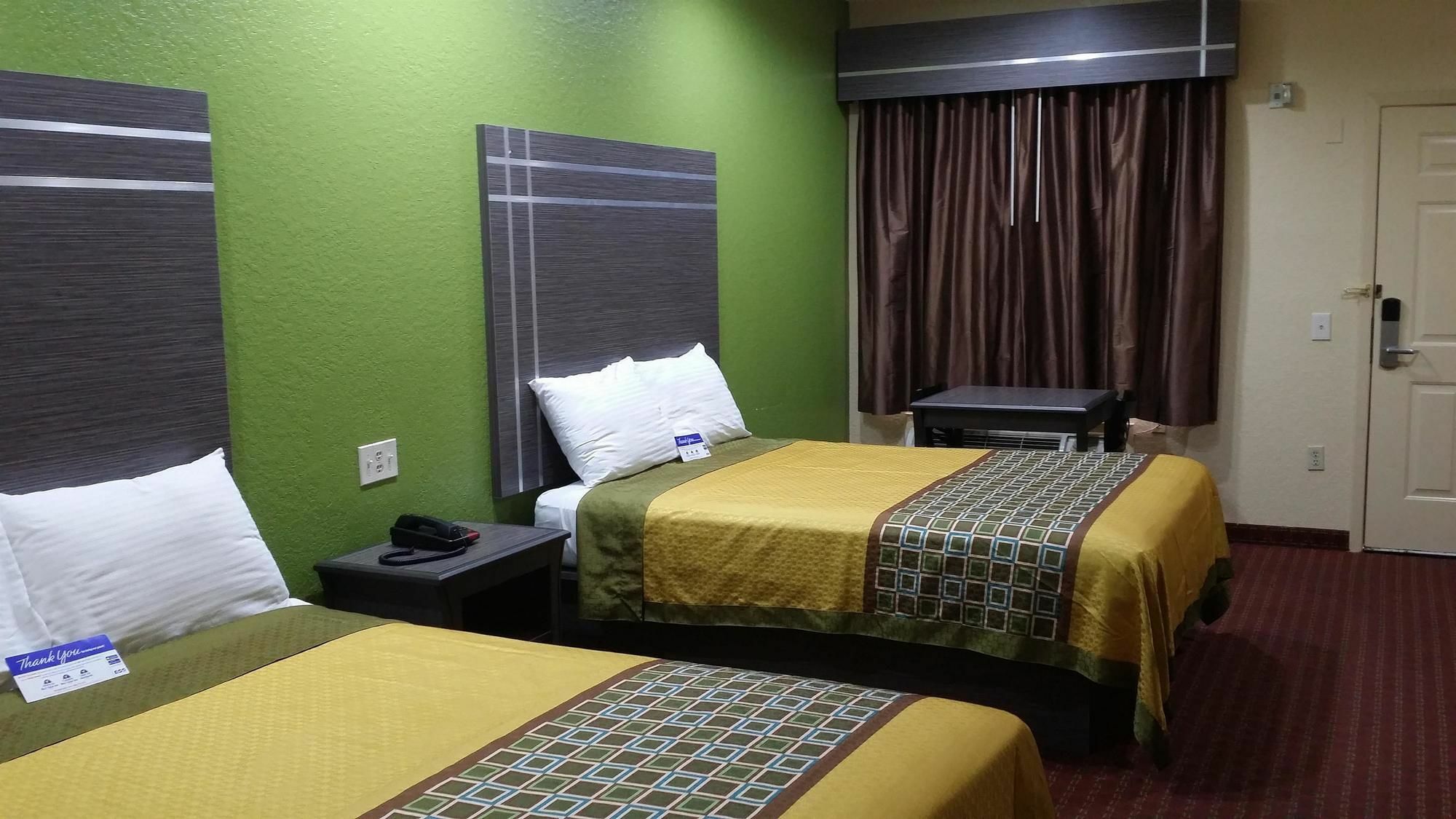 Americas Best Value Inn & Suites Northeast Houston Buitenkant foto